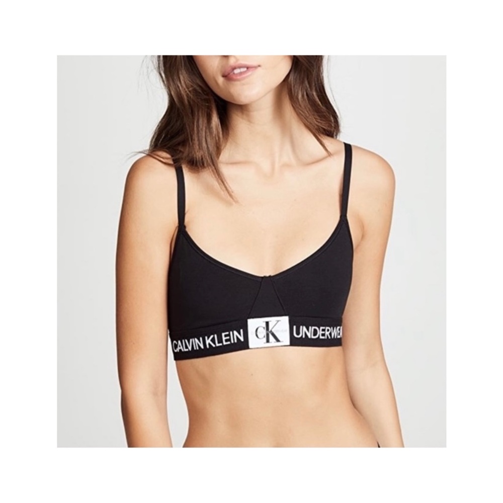 ♥︎ Calvin Klein Monogram Unlined Bra ♥︎